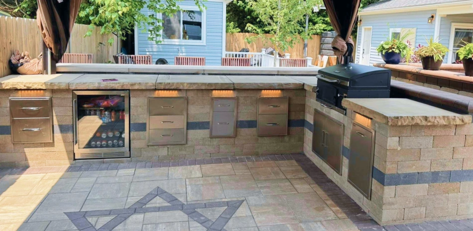 Outdoor Kitchens & Outdoor Living Spaces service 2